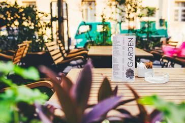 Hotel Garden | Zagreb | hotel-garden-zagreb-coffee-bar-terrace