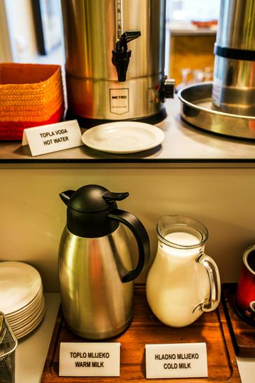 Hotel Garden | Zagreb | hotel-garden-zagreb-buffet-corner-milk