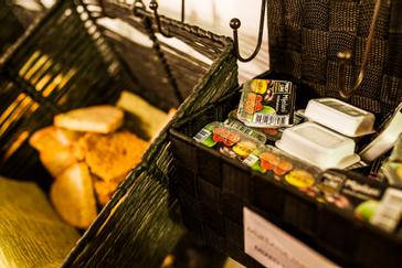 Hotel Garden | Zagreb | hotel-garden-zagreb-buffet-corner-detail-jam