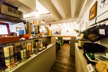 Hotel Garden | Zagreb | hotel-garden-zagreb-buffet-corner-detail-coffee-station