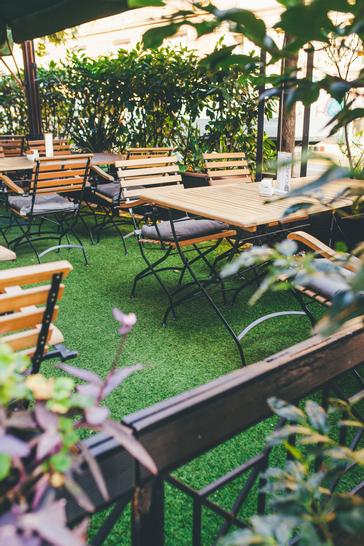 Hotel Garden | Zagreb | details-coffee-bar-tables-hotel-garden-zagreb