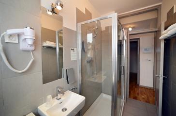 Hotel Garden | Zagreb | bathroom-hotel-garden-zagreb
